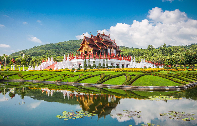 31-469-Floral Palace in Chiang Mai